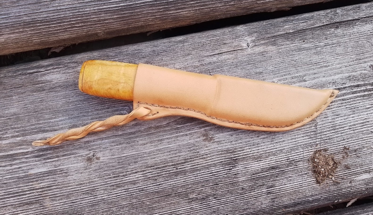 Taottu retkipuukko - 205mm
